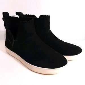 ❤❤❤KOOLABURRA BY UGGS SHOES SIZE 9❤❤❤